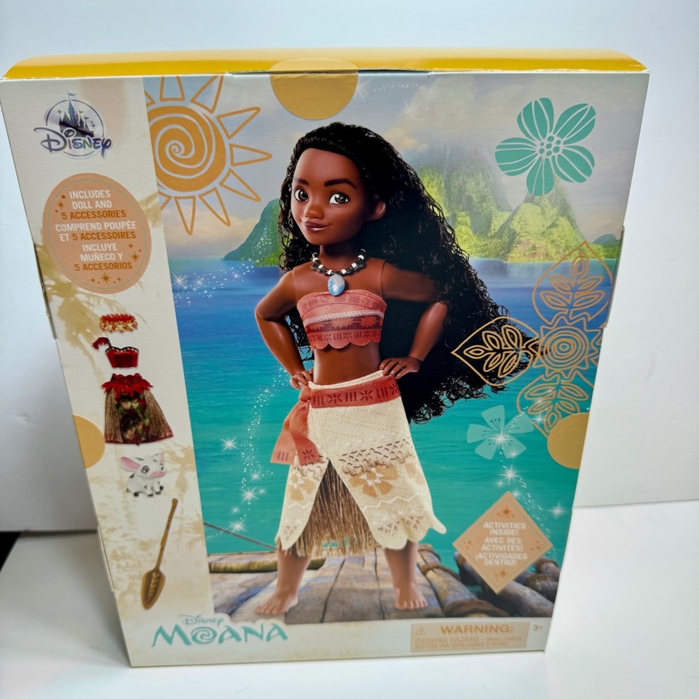 NWT Disney Moana Story Doll which comes with 5 accessories and an activity sheet